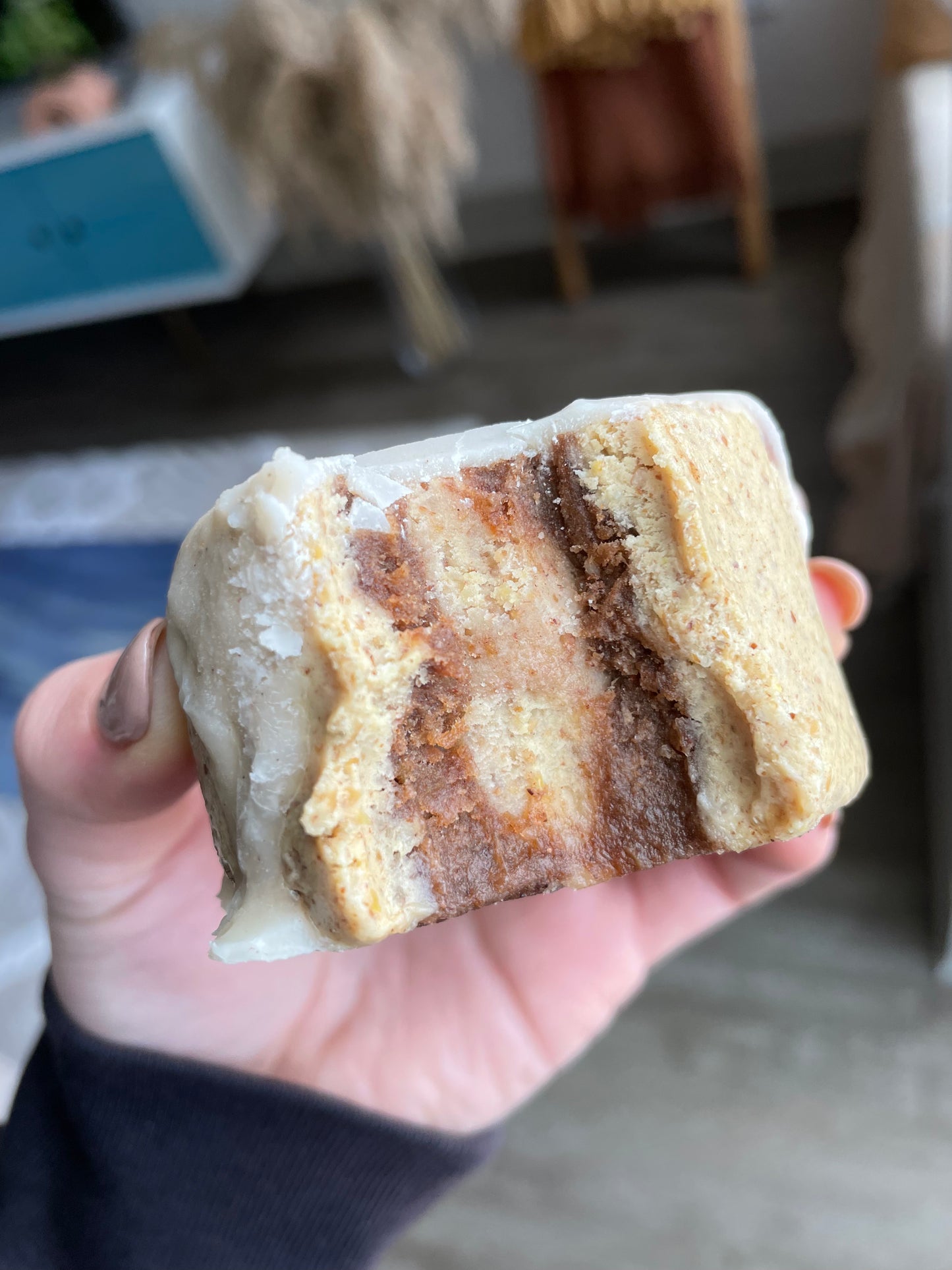 Protein Cinnamon Roll - Raw Bites By Risa