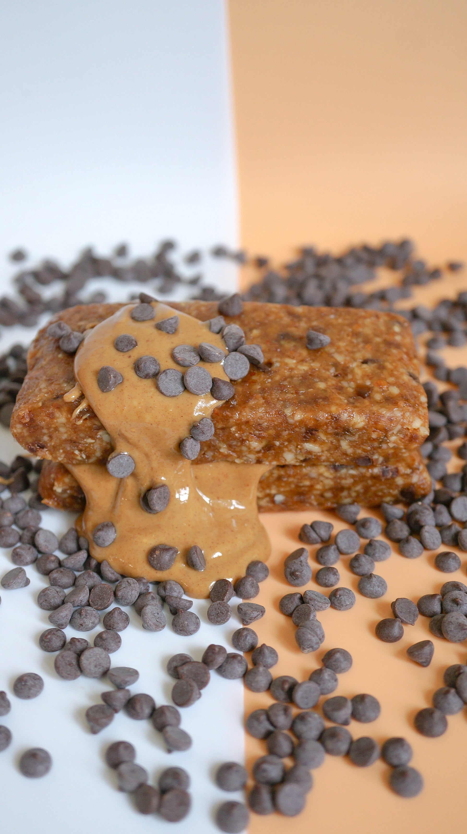 Peanut Butter Chocolate Chip Protein Bar - Raw Bites By Risa