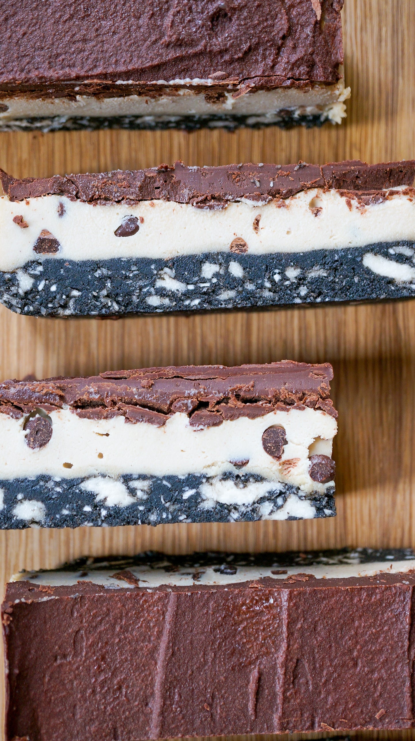 Oreo Chip Cheesecake Bar