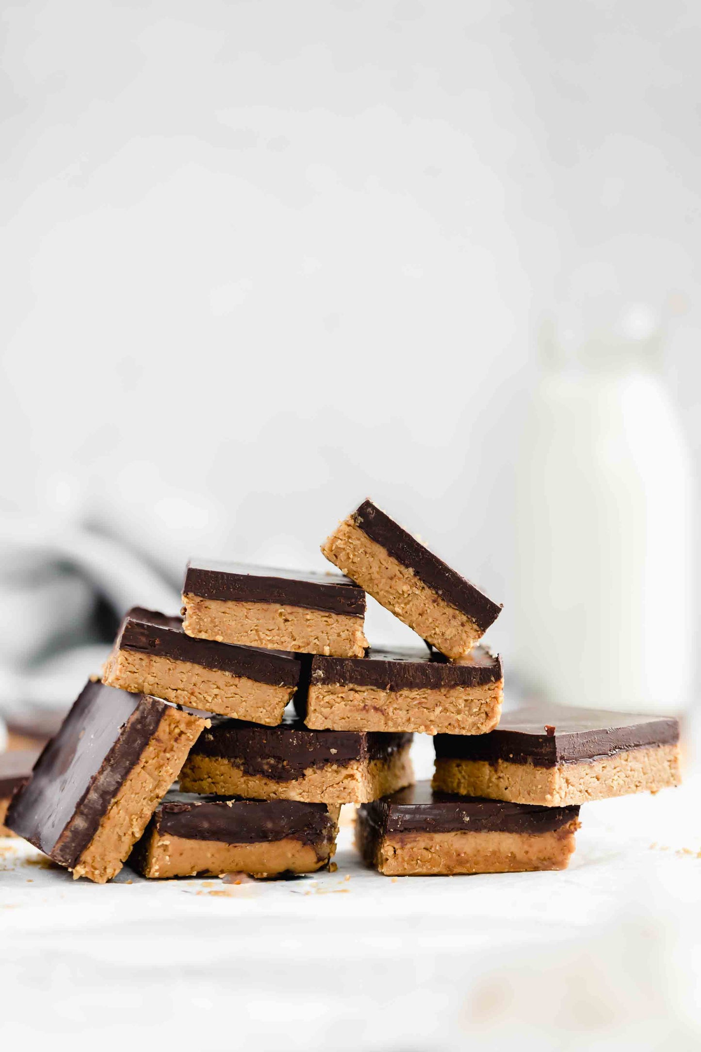 Peanut Butter Brownie Bar 2.0 - Raw Bites By Risa